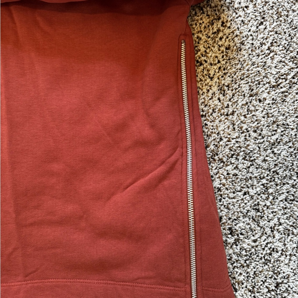 GAP Maternity Rust Sweatshirt - Picture 2 of 5